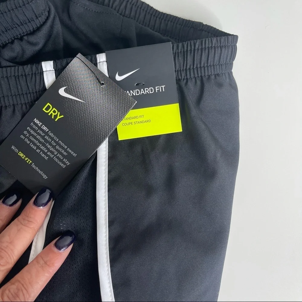 Nike Girls' Dry Tempo Running Shorts girls medium